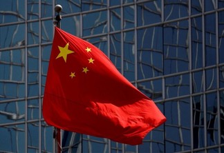 China cogita permitir venda de US$ 200 bi em títulos para estimular economia