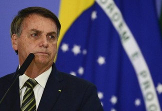 Bolsonaro diz que governadores serão obrigados a baixar ICMS dos combustíveis por ser lei federal
