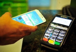 Pix: Receita Federal emite alerta sobre fraudes usando IOF no pagamento digital