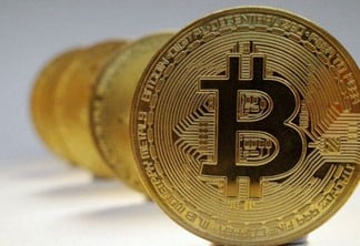 Bitcoin (BTC) registra queda de 10% e mercado cripto perde mais de US$ 200 bi no fim de semana