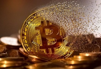 Bitcoin vs ouro: crise provoca corrida por (supostos) ativos de proteção