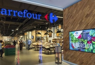Carrefour (CRFB3) sustenta lucro em R$ 421 milhões sob pressão inflacionária