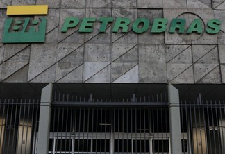 Petrobras (PETR3;PET4) cancela venda de fábrica de fertilizantes à russa Acron