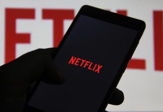 Netflix (NFLX34) despenca 25% após primeira queda no número de assinantes desde 2011