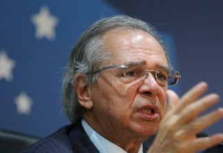 Guedes diz 'estar sem luz' sobre comando da Petrobras