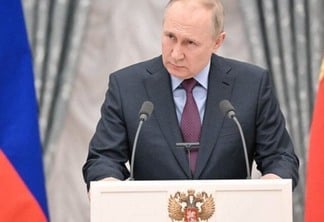 Plano de Putin sustenta estabilidade do rublo