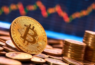 Bitcoin dispara 8% após vazamento de regulação nos EUA