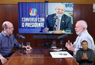 Presidente Lula é entrevistado por Marcos Uchoa no programa Conversa com o Presidente, no Palácio da Alvorada, em Brasília. Imagem: Canal Gov