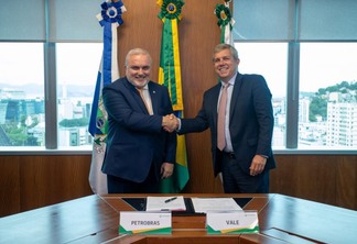 Presidentes da Petrobras e Vale selam acordo de cooperação entre empresas. Rafael Pereira / Agência Petrobras
