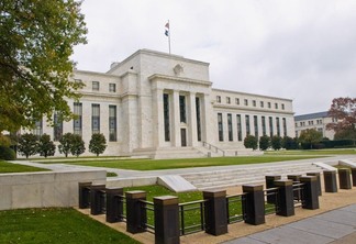 Fed: diretores esperam cortes de juros de 75 pontos base em 2024 / Creative Commons
