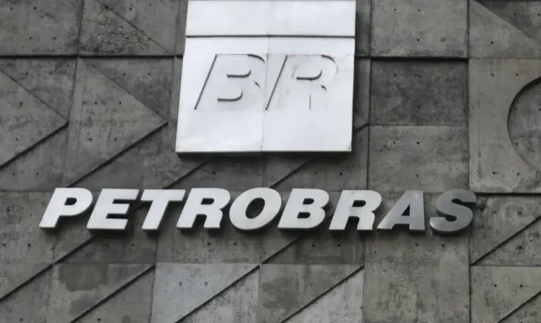 Petrobras: ações sobem com alta do petróleo / Agência Brasil

