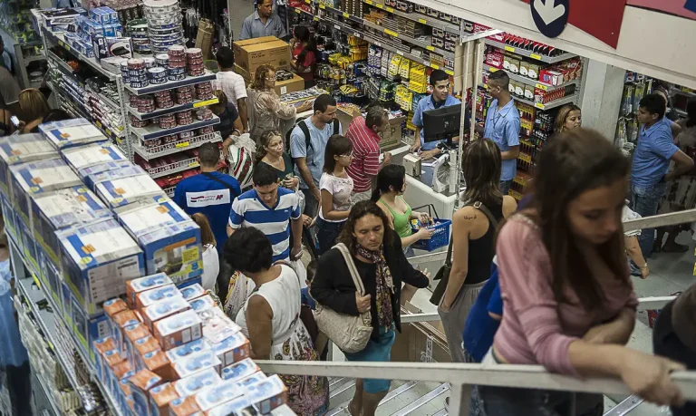 Natal tem pior venda em três anos, diz Serasa / Agência Brasil